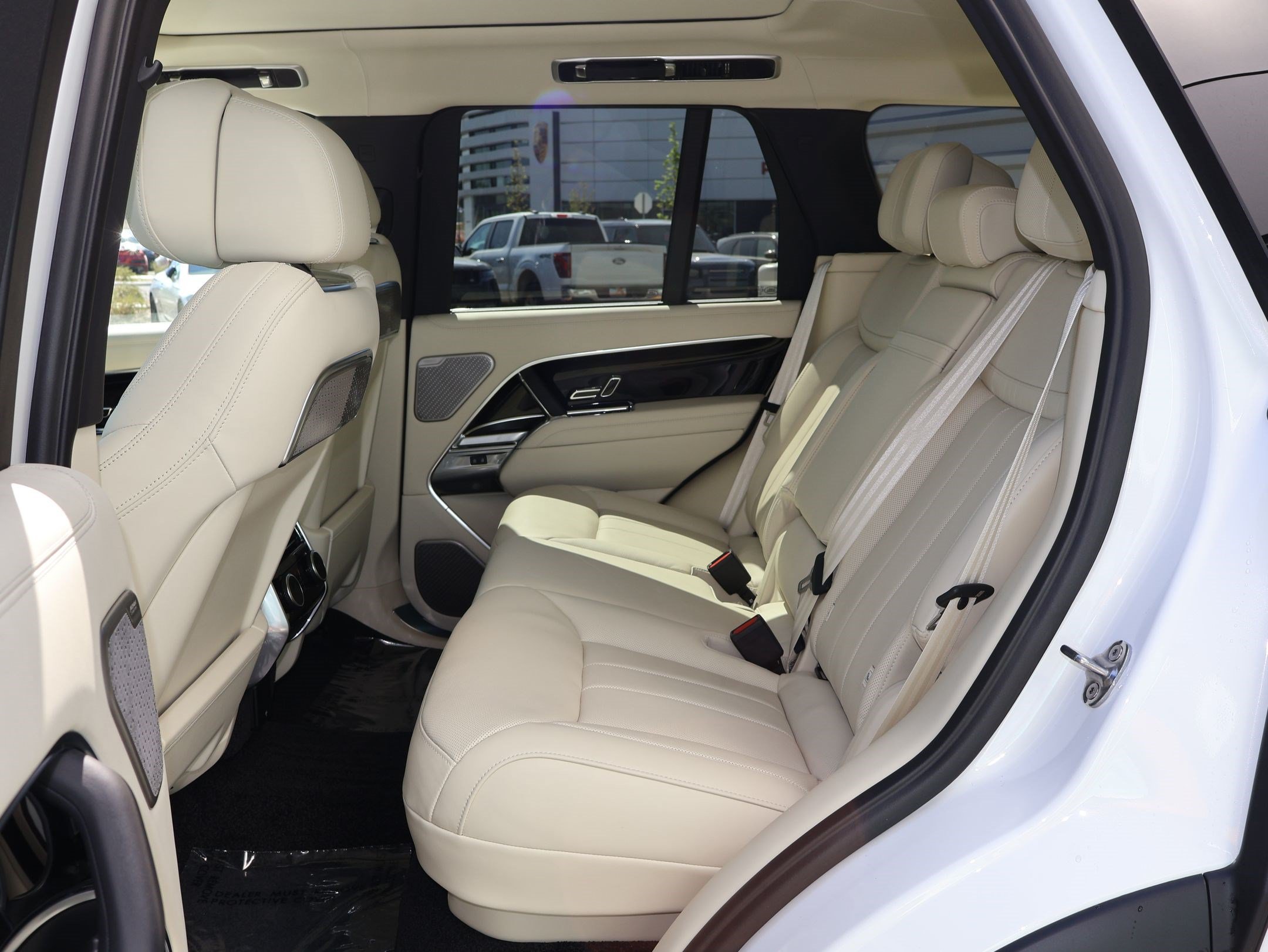 New 2026 Land Rover Range Rover Autobiography AWD/4WD image 29