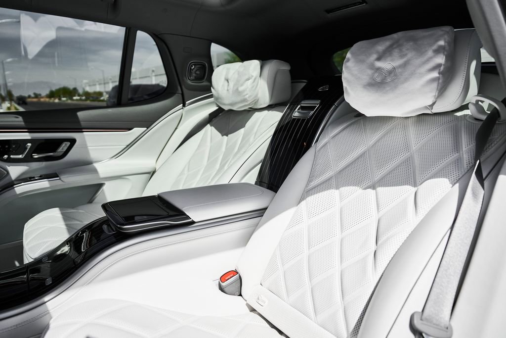 Used 2024 Mercedes-Benz Maybach EQS 680 4MATIC image 47