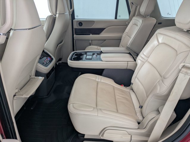 Used 2018 Lincoln Navigator Reserve w/ Technology Package image 18