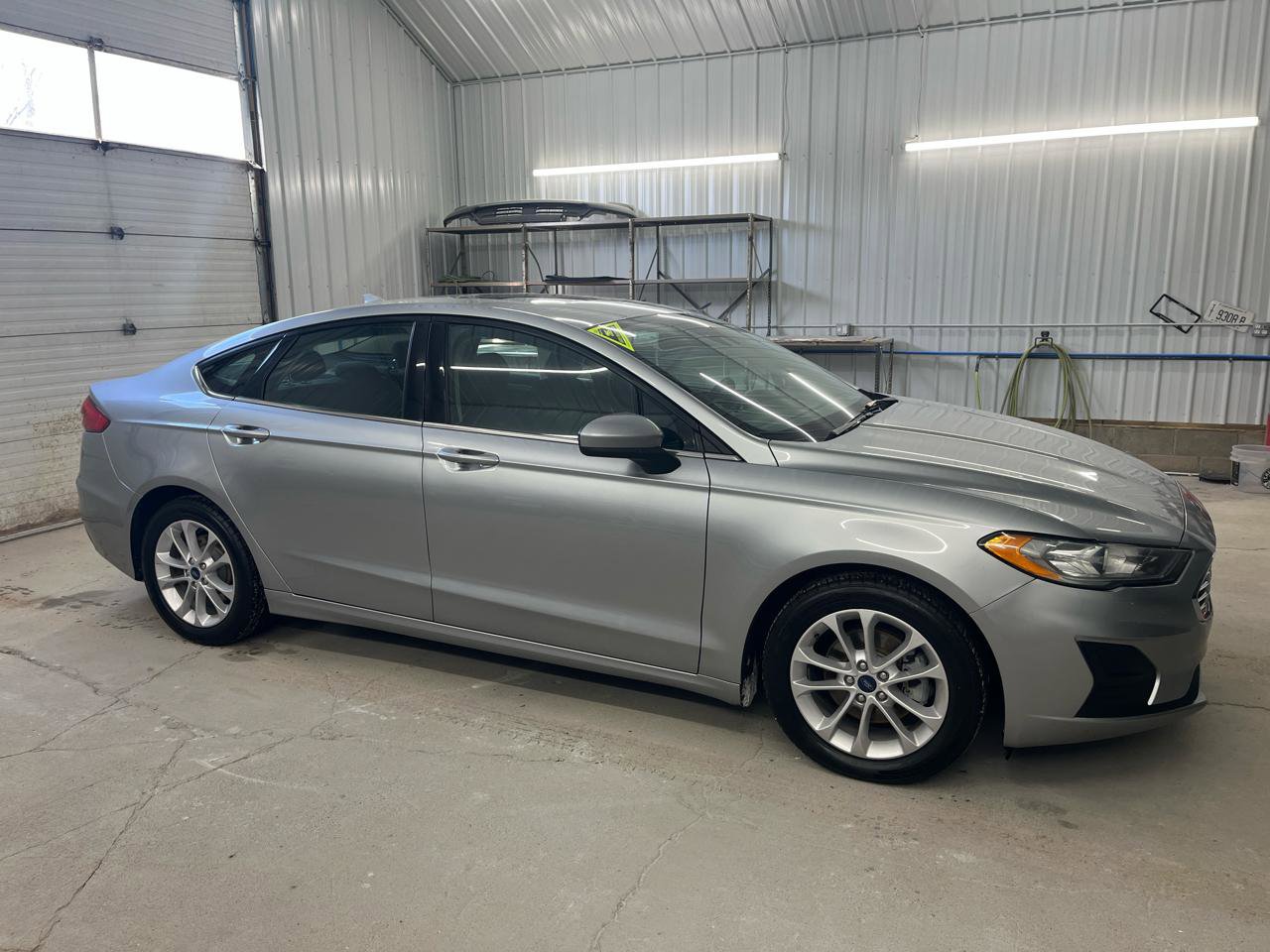 Used 2020 Ford Fusion SE image 6