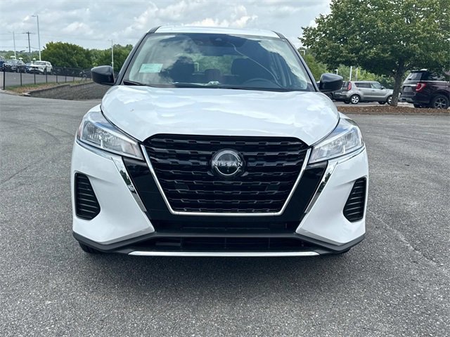 New 2025 Nissan Kicks Play S image 9