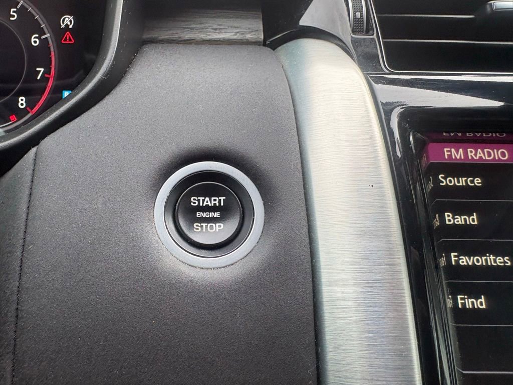 Used 2019 Land Rover Discovery HSE AWD/4WD image 21