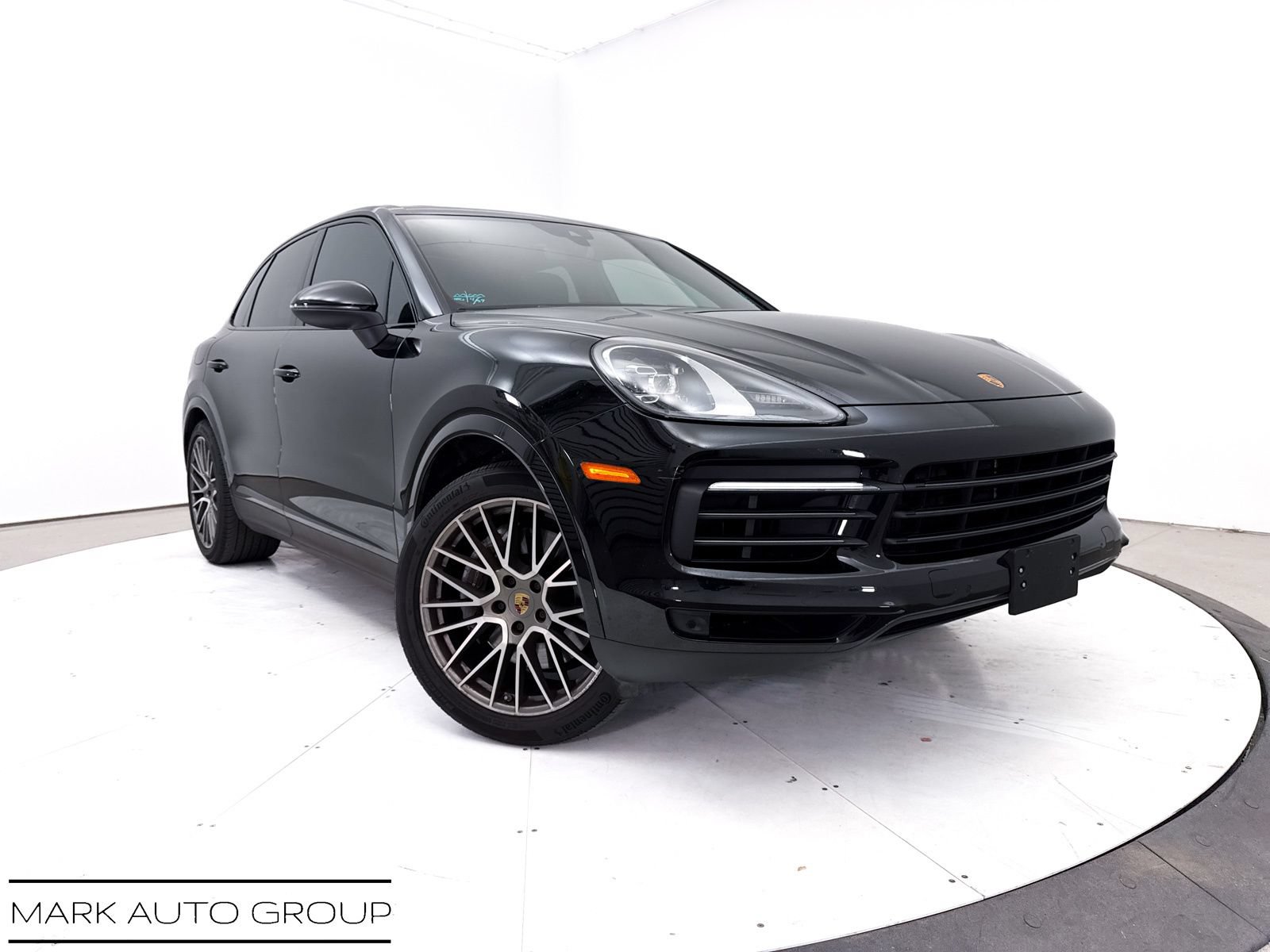 Used 2023 Porsche Cayenne Platinum Edition AWD/4WD image 2