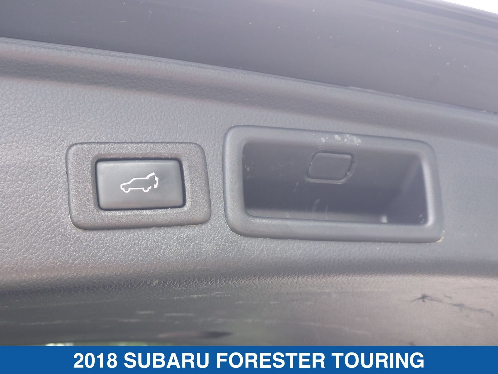 Used 2018 Subaru Forester 2.5i Touring AWD/4WD image 34
