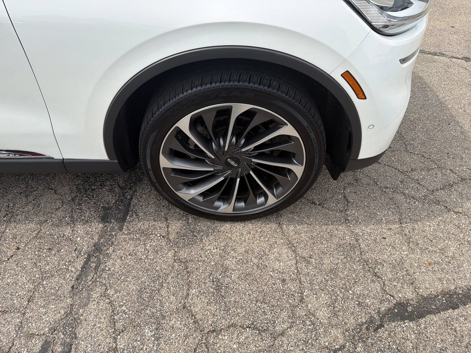 Used 2020 Lincoln Aviator Reserve w/ Equipment Group 202A AWD/4WD image 31