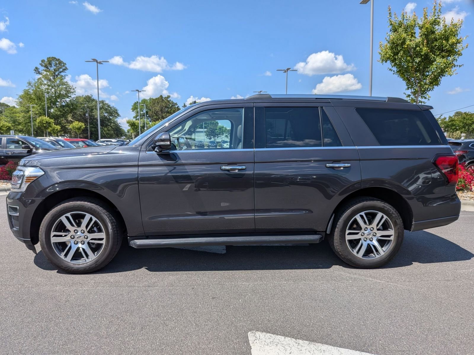 Used 2024 Ford Expedition Limited RWD image 6
