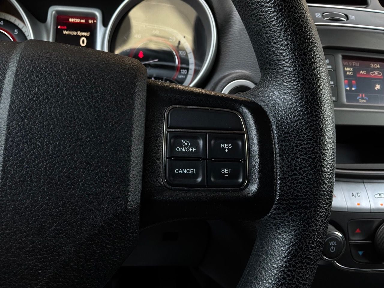 Used 2020 Dodge Journey SE FWD image 31