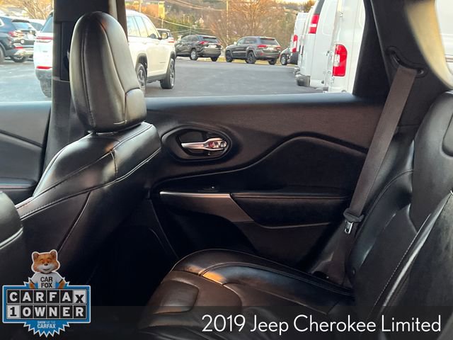 Used 2019 Jeep Cherokee Limited image 26