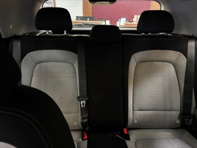 Used 2024 Hyundai Venue SEL image 14