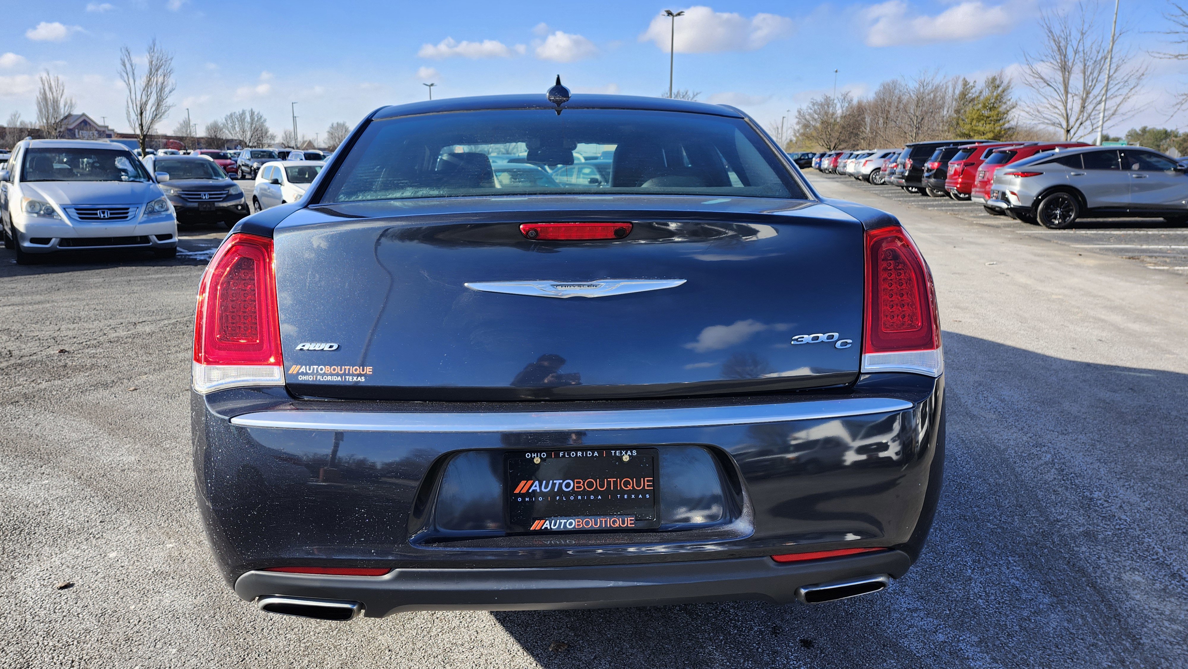 Used 2016 Chrysler 300 C Platinum image 11