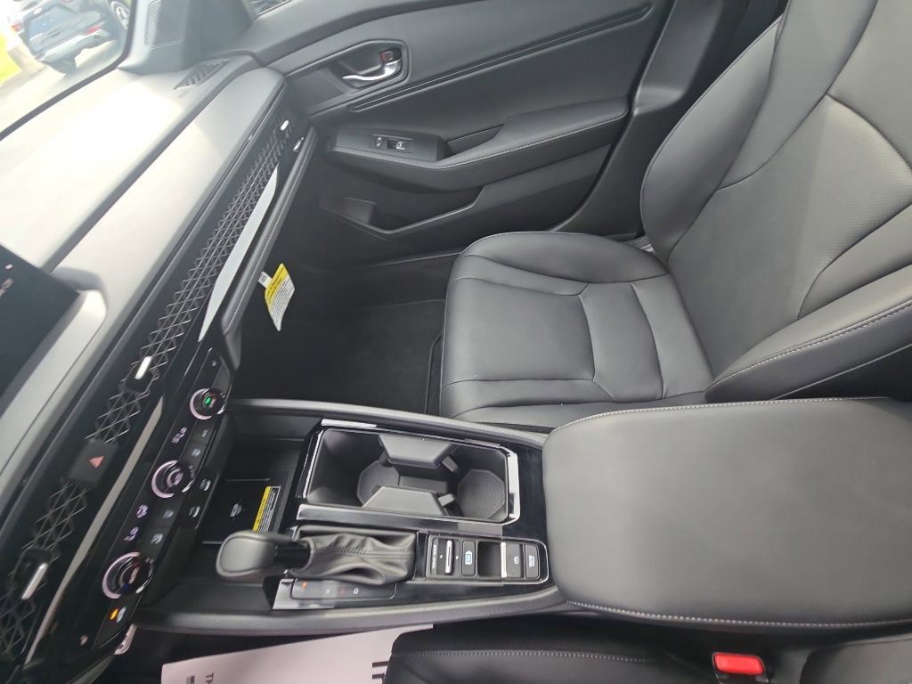 Used 2025 Honda Accord Sport image 23
