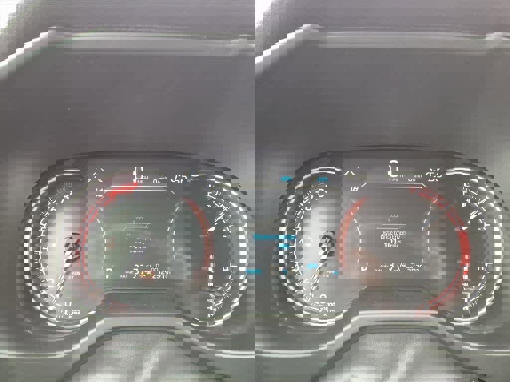 Used 2023 Toyota RAV4 LE image 9