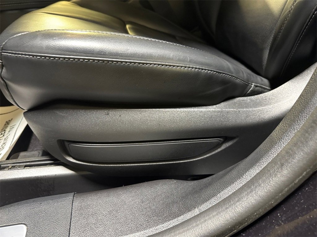 Used 2023 Lincoln Corsair AWD w/ Equipment Group 101A image 13