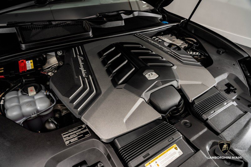Used 2021 Lamborghini Urus image 5