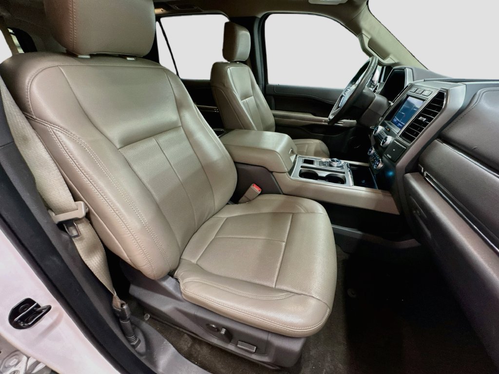 Used 2020 Ford Expedition XLT w/ Equipment Group 202A RWD image 33