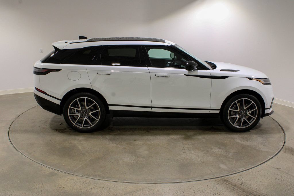 Used 2026 Land Rover Range Rover Velar Dynamic SE AWD/4WD image 6