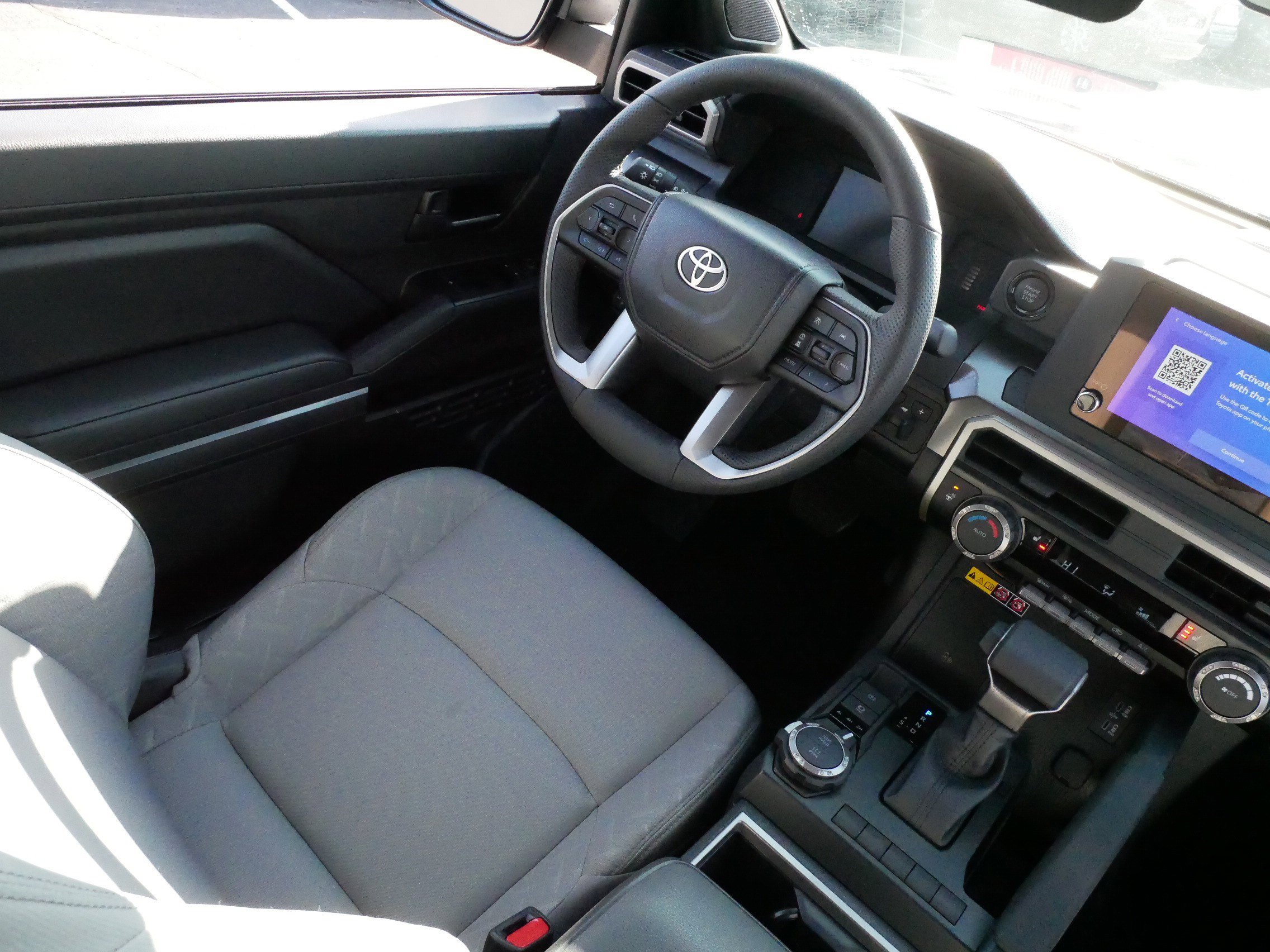 Certified 2026 Toyota Tacoma SR5 AWD/4WD image 9