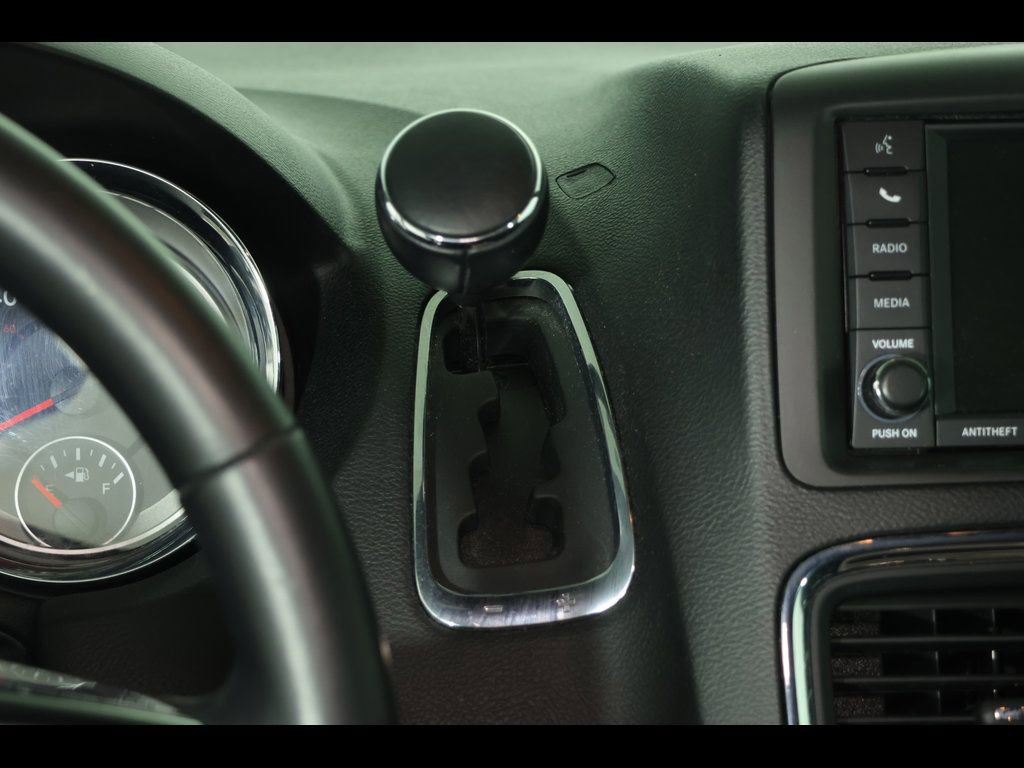 Used 2019 Dodge Grand Caravan SXT FWD image 11