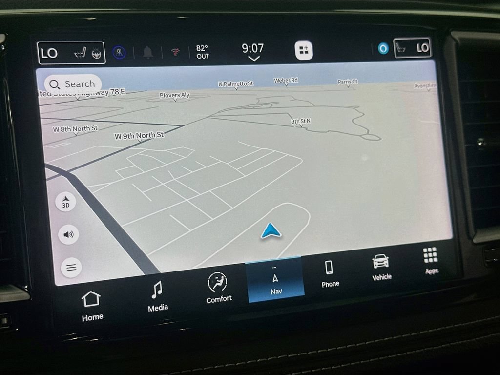 Used 2024 Chrysler Pacifica Premium FWD image 32