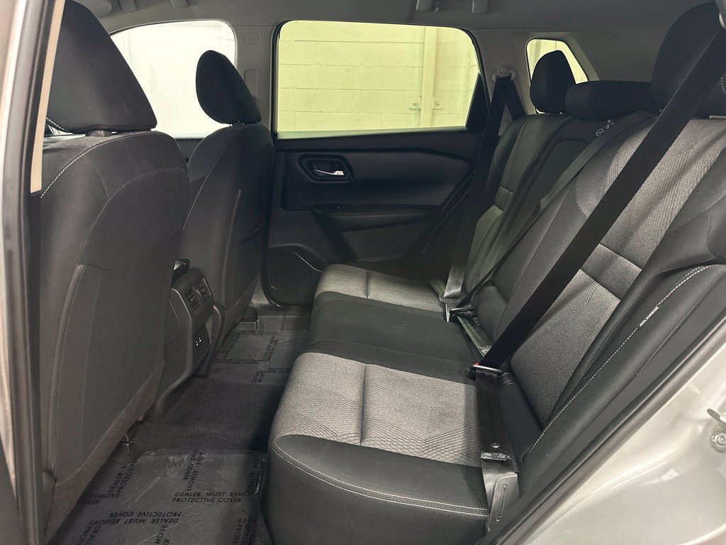 Used 2025 Nissan Rogue SV AWD/4WD image 21