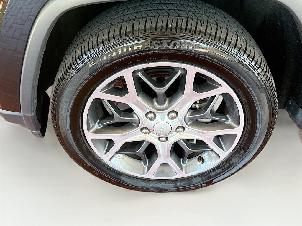 Used 2019 Jeep Grand Cherokee Limited AWD/4WD image 31