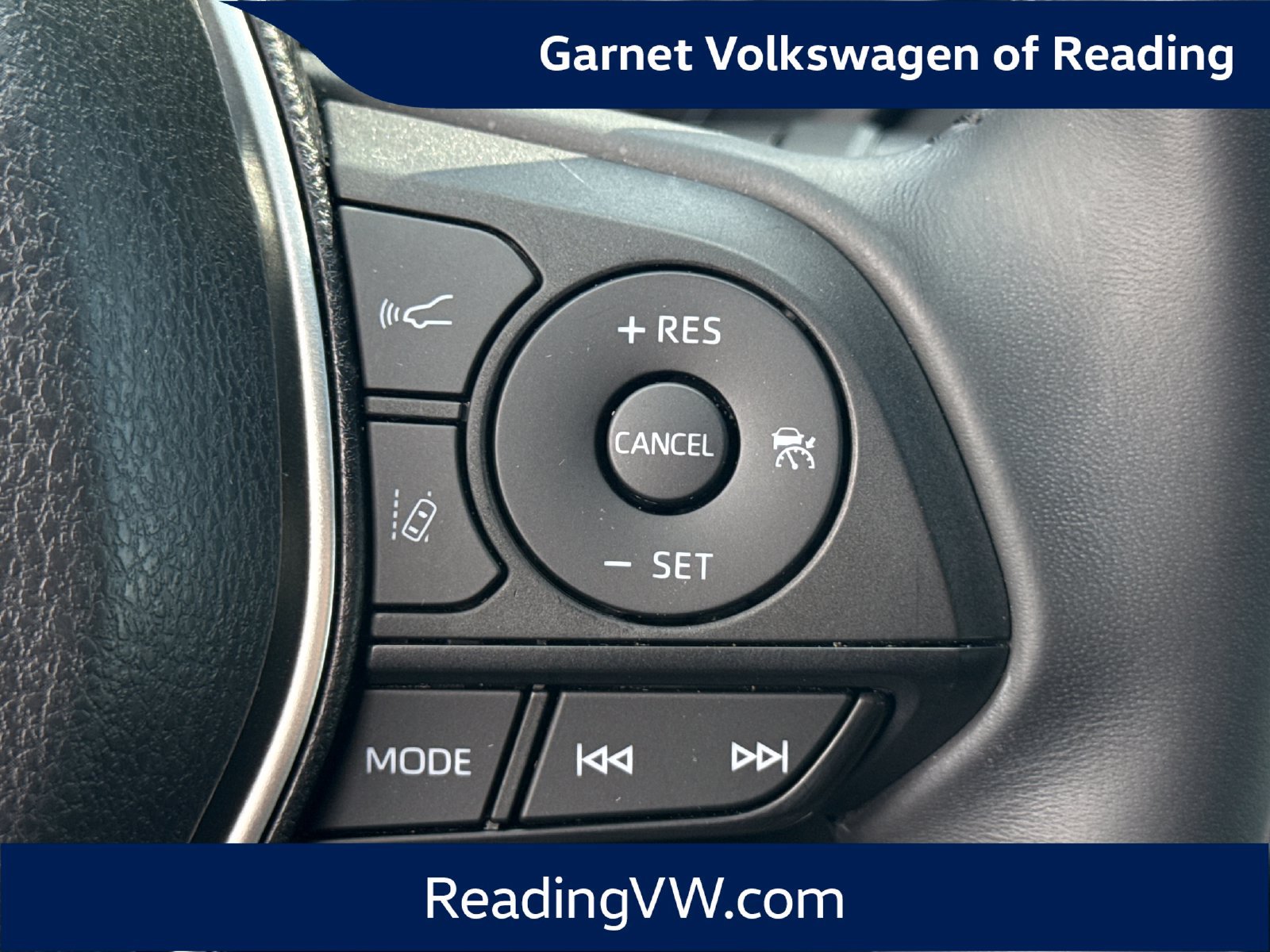 Used 2023 Toyota Venza LE AWD/4WD image 31