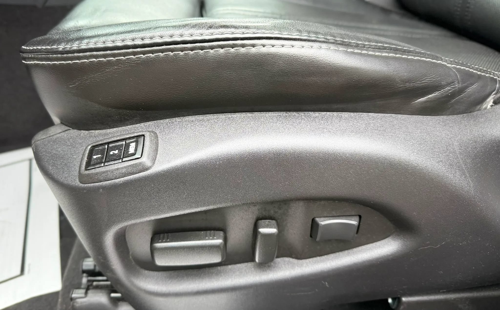 Used 2012 Cadillac SRX Luxury AWD/4WD image 27