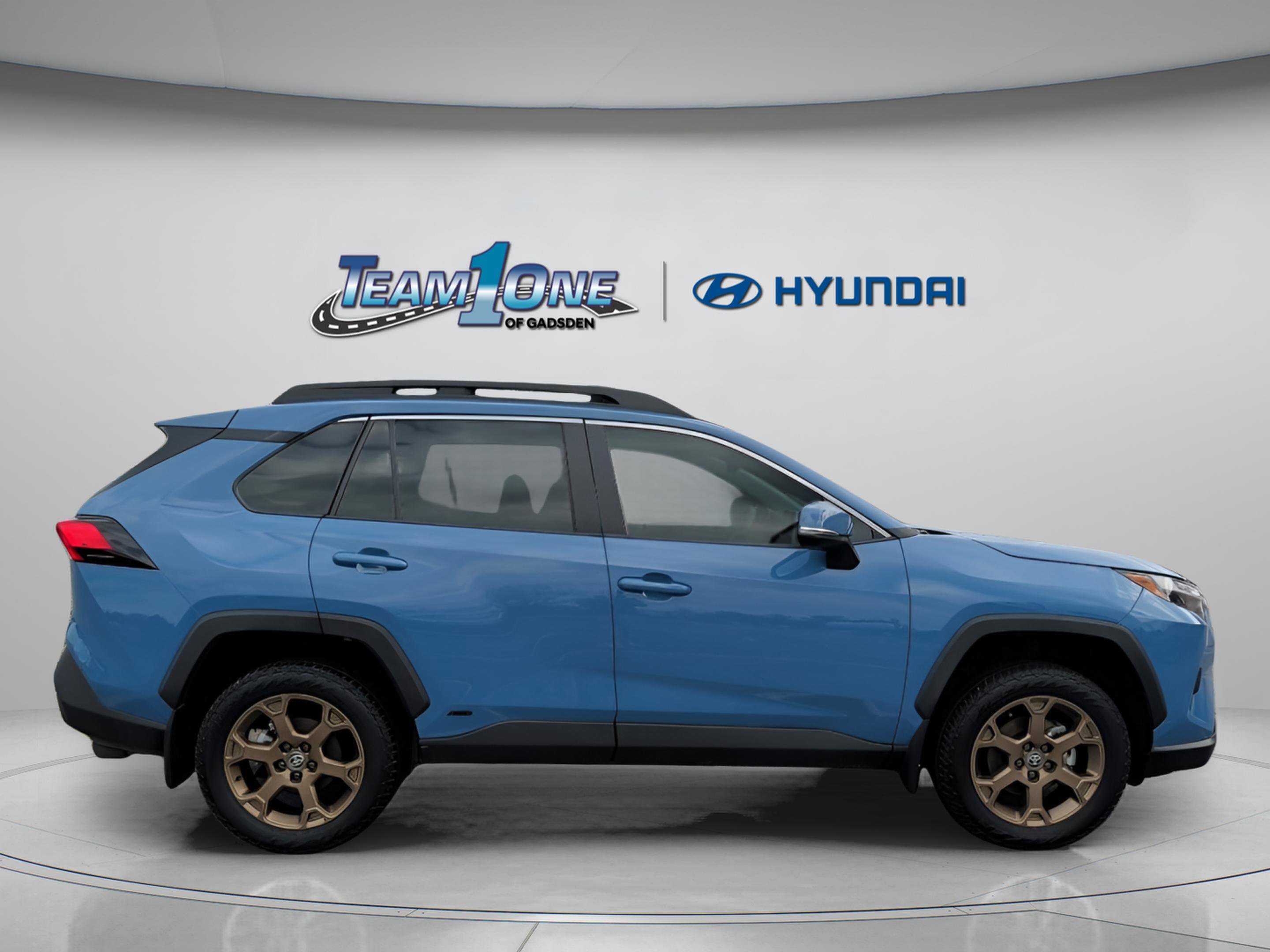 Used 2023 Toyota RAV4 AWD Hybrid image 10