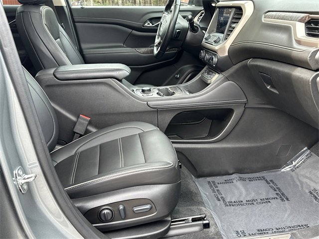 Used 2023 GMC Acadia Denali w/ Denali Technology Package image 13