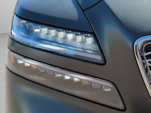 Certified 2025 Genesis GV80 2.5T Standard AWD/4WD image 10