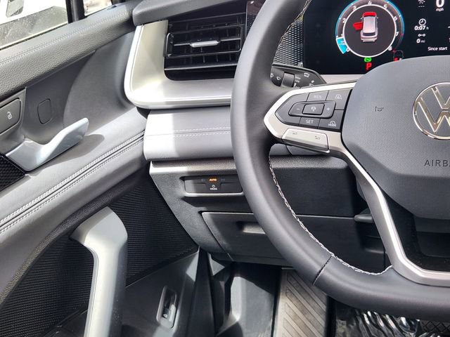 New 2026 Volkswagen Tiguan SE AWD/4WD image 26
