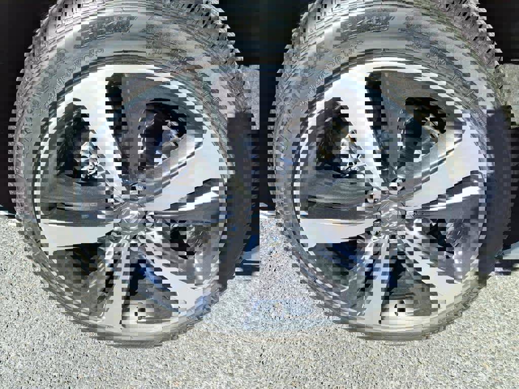 Certified 2025 Acura TLX w/ Technology Package image 7