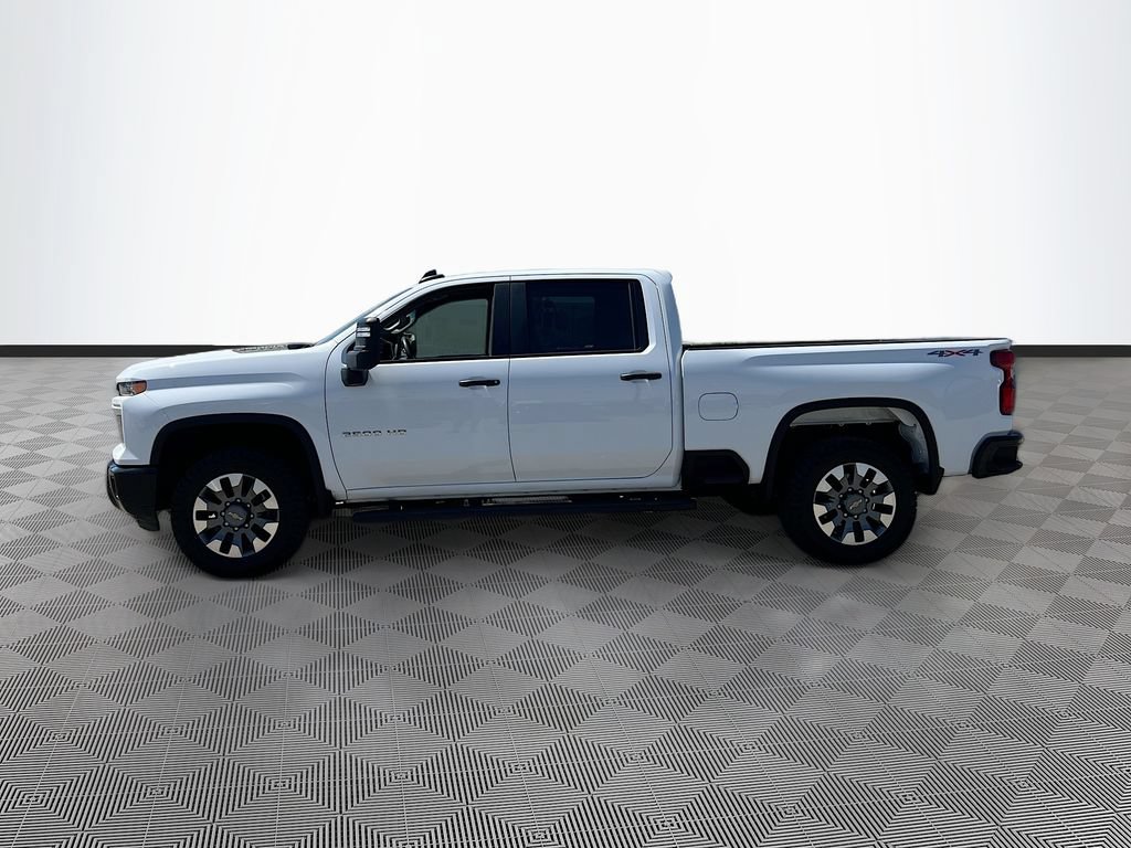 Used 2024 Chevrolet Silverado 2500 Custom w/ Custom Value Package AWD/4WD image 4