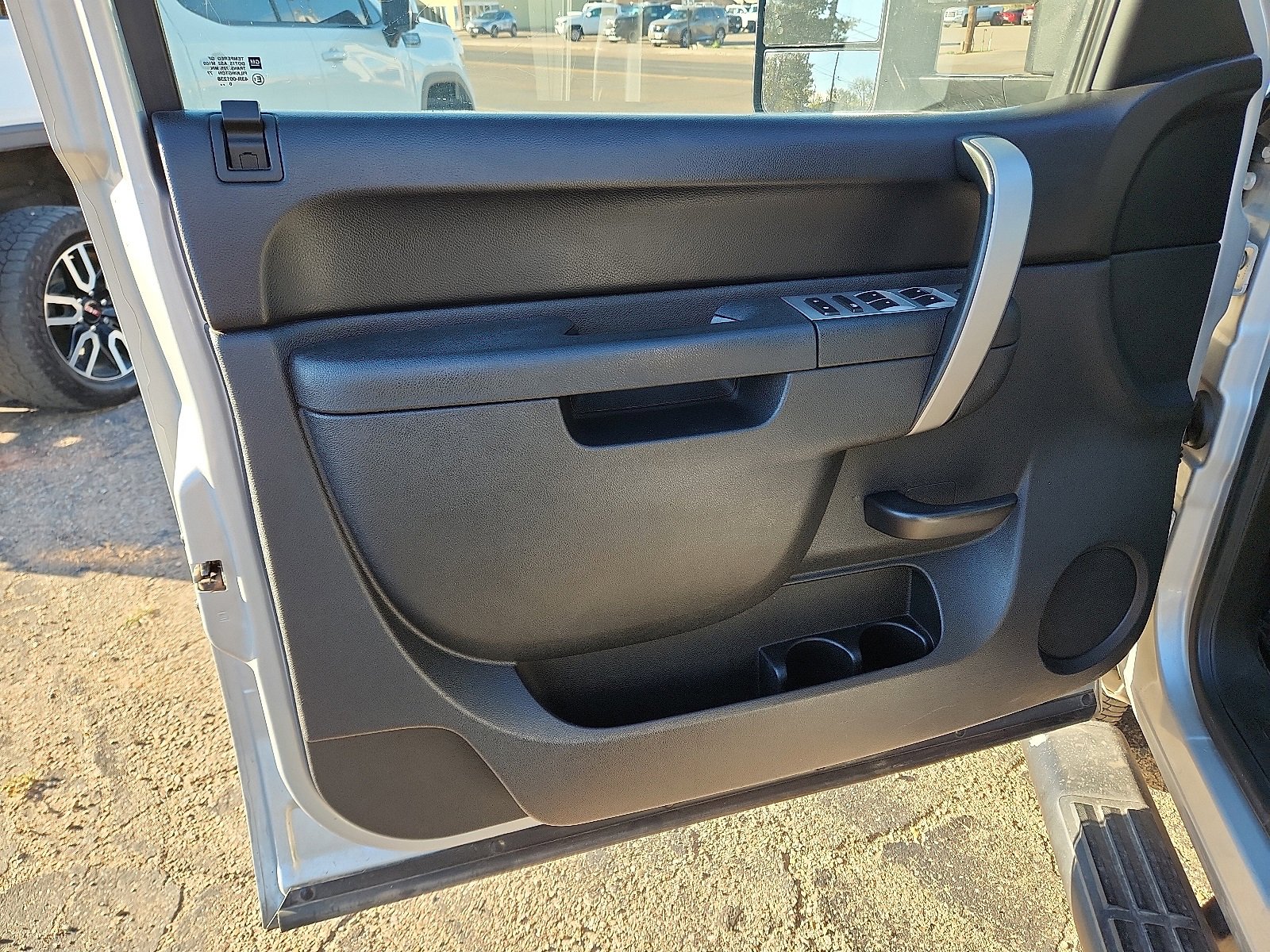 Used 2011 GMC Sierra 2500 SLE image 12