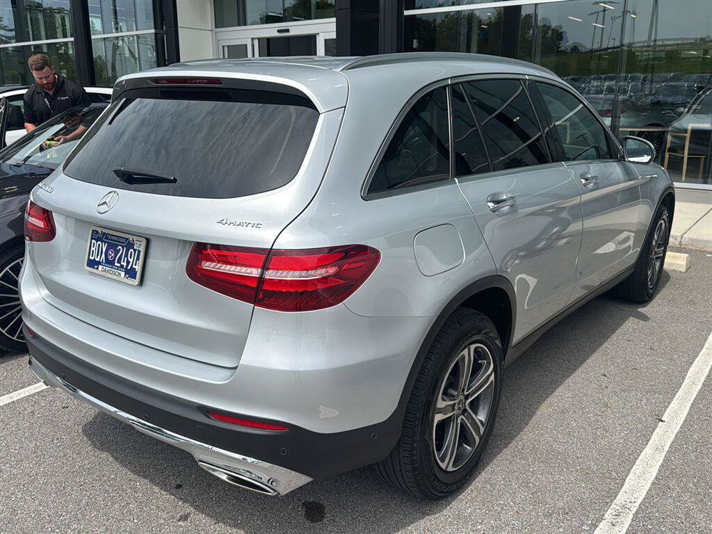Used 2019 Mercedes-Benz GLC 300 4MATIC image 5