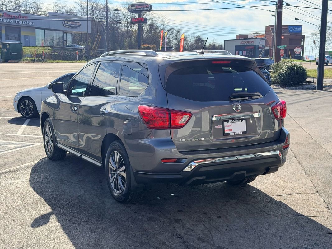 Used 2018 Nissan Pathfinder S image 4