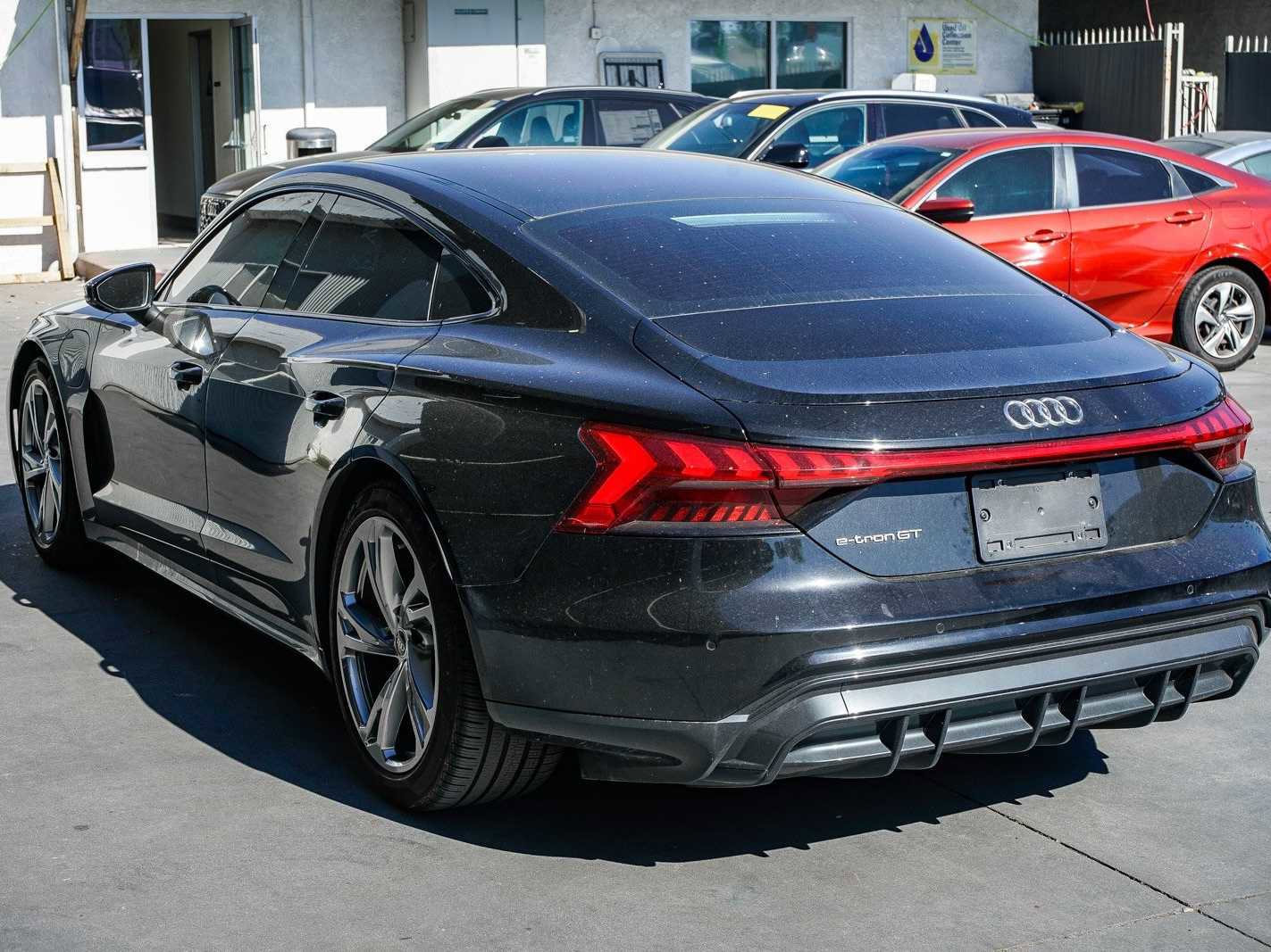 Used 2024 Audi e-tron GT Premium Plus image 2