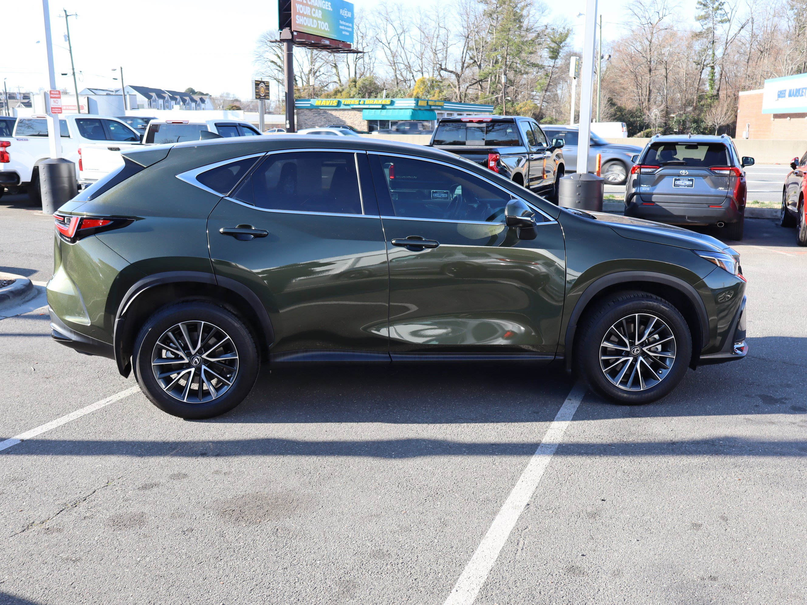 Used 2023 Lexus NX 250 FWD w/ Cold Area Package image 11