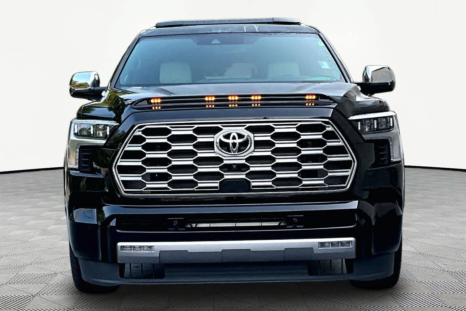Certified 2025 Toyota Sequoia Capstone AWD/4WD image 4