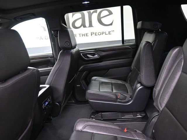 Used 2023 Chevrolet Suburban LT w/ Luxury Package image 24