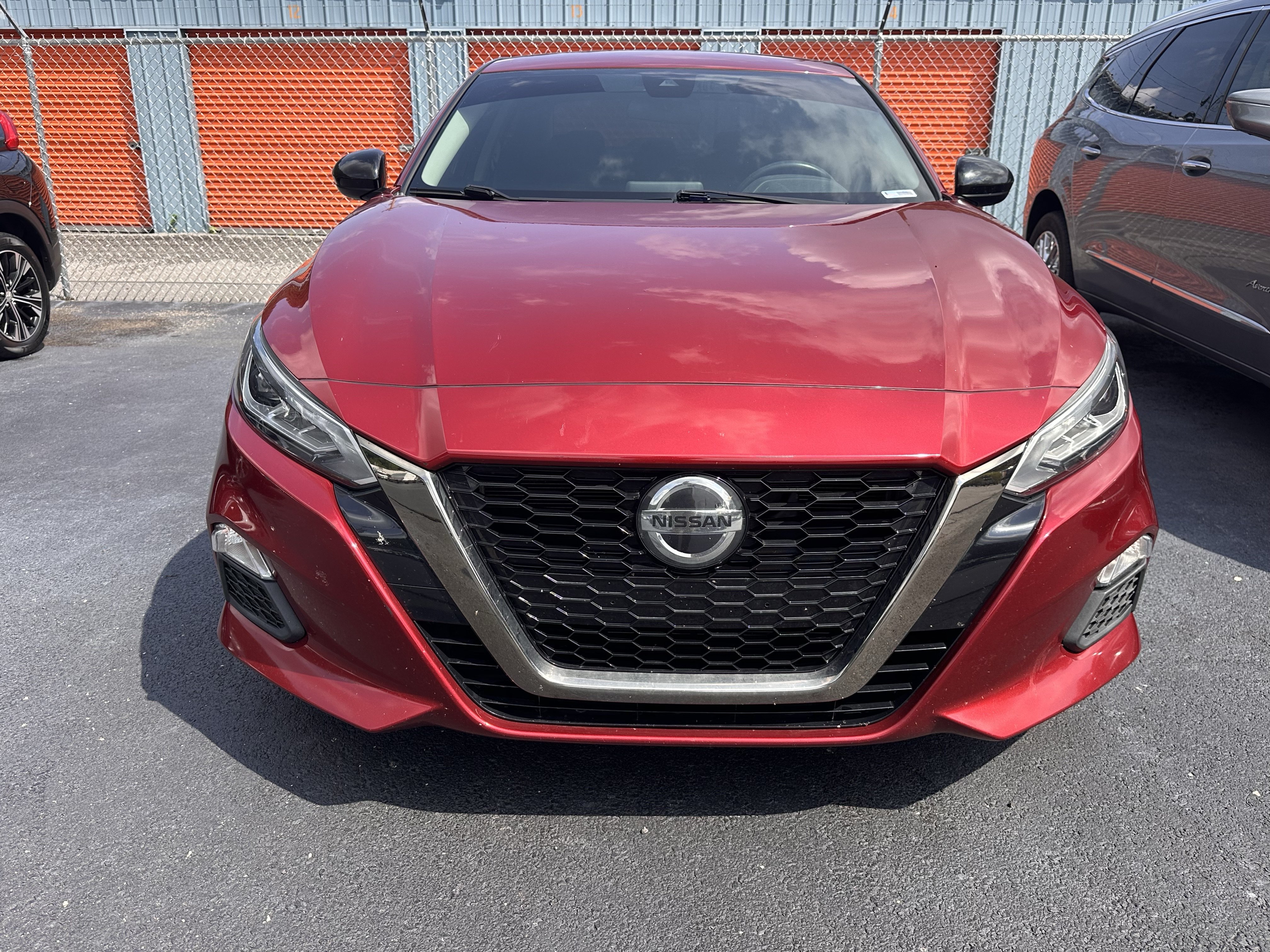Used 2021 Nissan Altima 2.5 SR FWD image 2