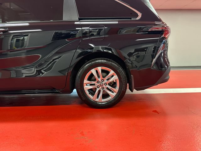 Certified 2025 Toyota Sienna XLE w/ XLE Plus Package AWD/4WD image 27