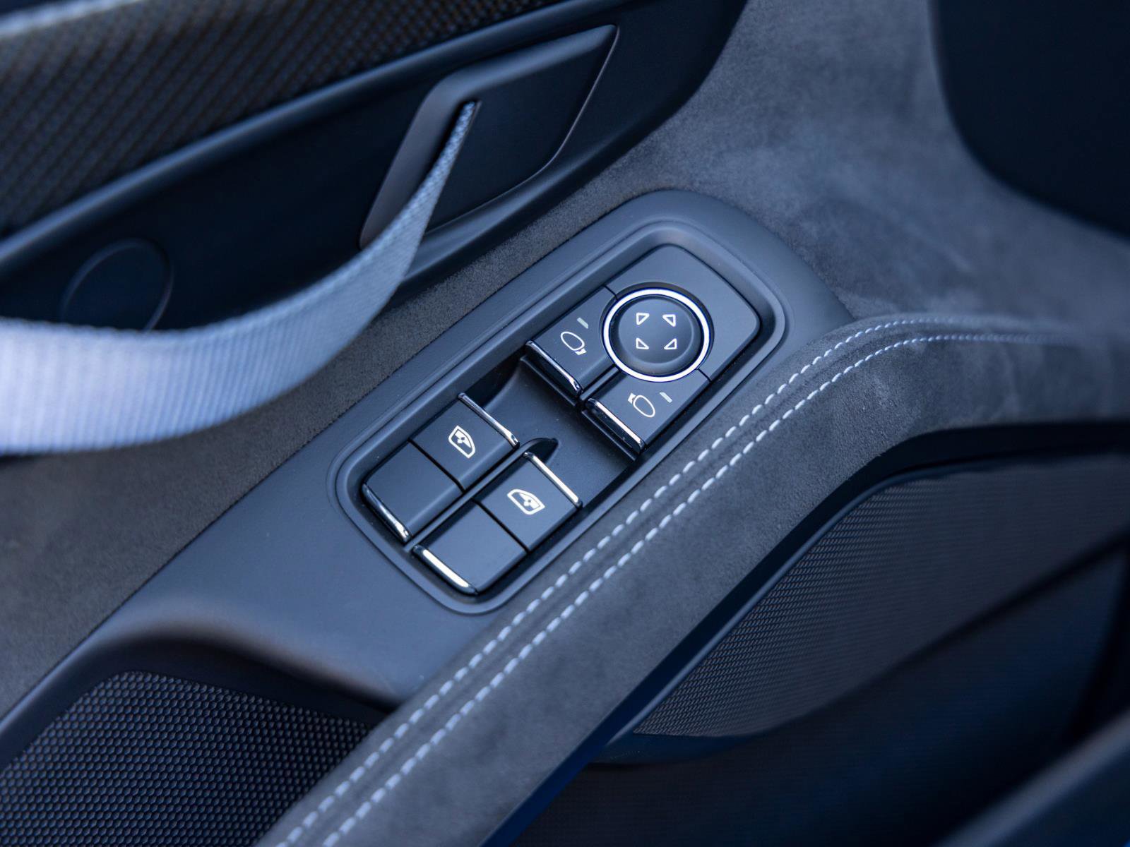 Certified 2024 Porsche 718 Boxster Spyder RS w/ Light Design Package image 63