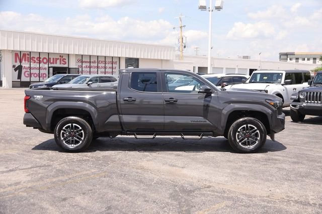 Used 2025 Toyota Tacoma TRD Sport w/ TRD Sport Premium Package AWD/4WD image 5