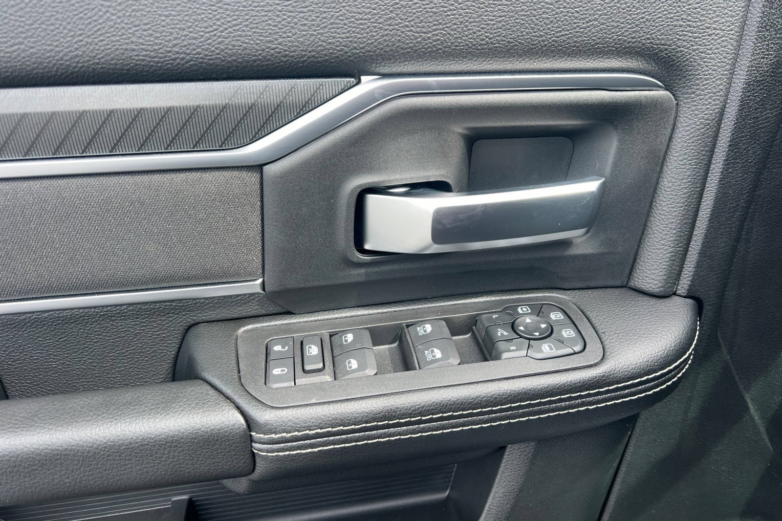 New 2026 RAM 3500 Big Horn AWD/4WD image 10