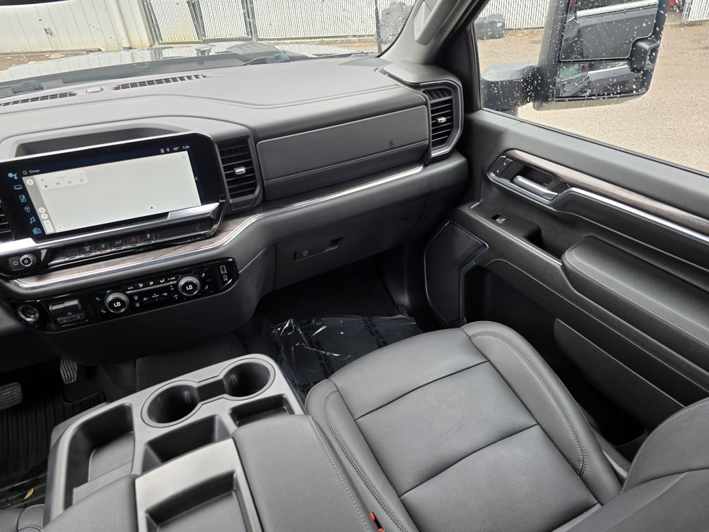 Used 2024 Chevrolet Silverado 2500 LTZ image 46