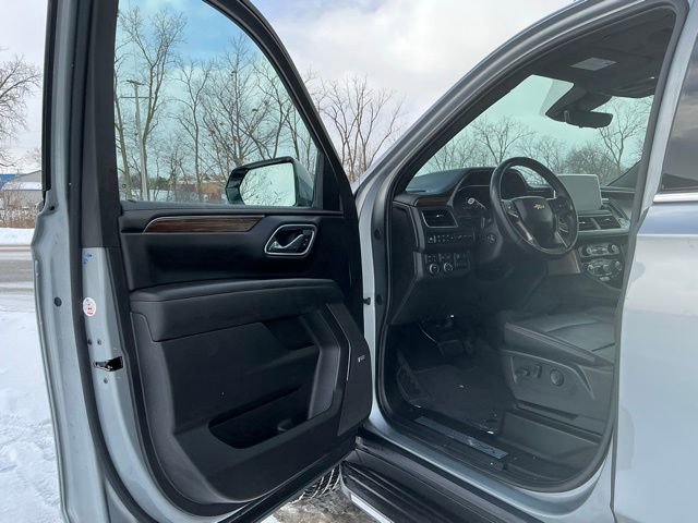 Used 2024 Chevrolet Tahoe High Country w/ Advanced Technology Package image 16