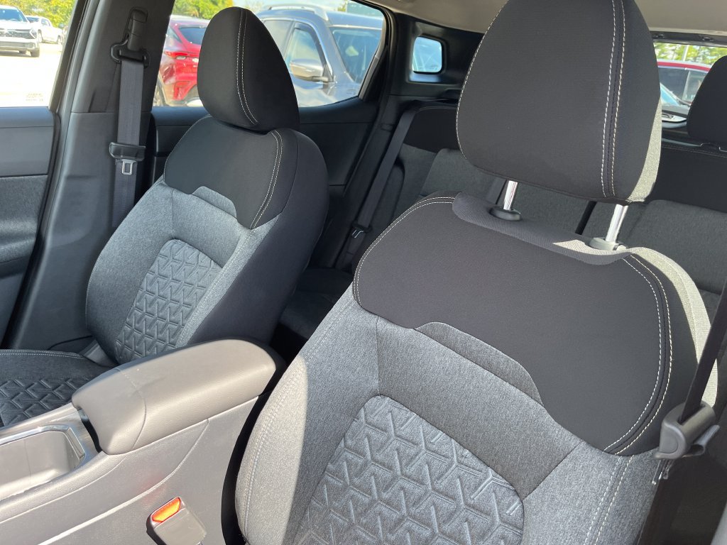 New 2027 Nissan Kicks SV AWD/4WD image 12