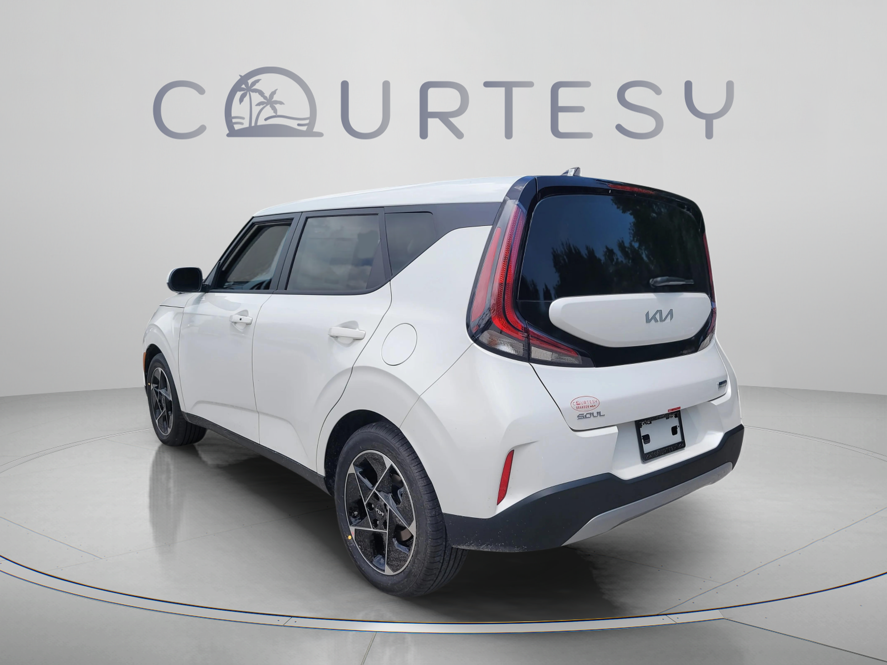 Certified 2025 Kia Soul EX FWD image 3