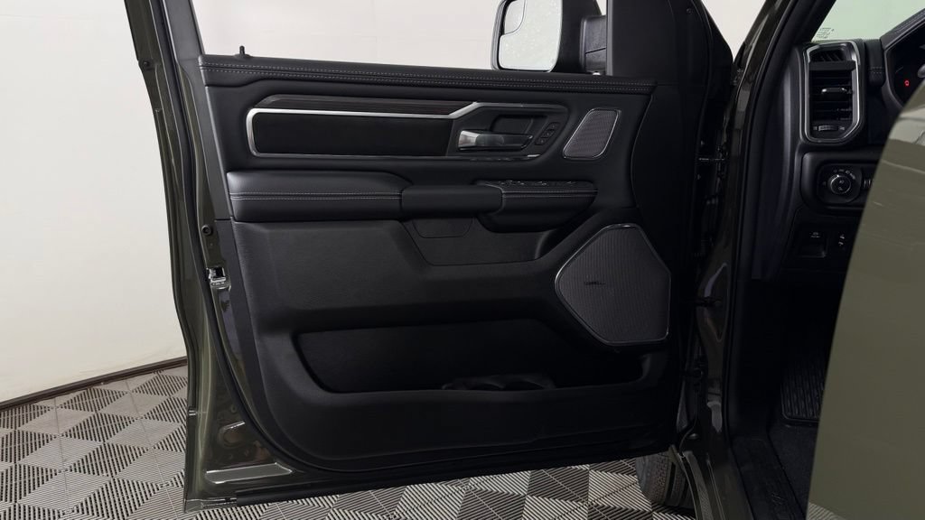 New 2027 RAM 1500 Laramie AWD/4WD image 9